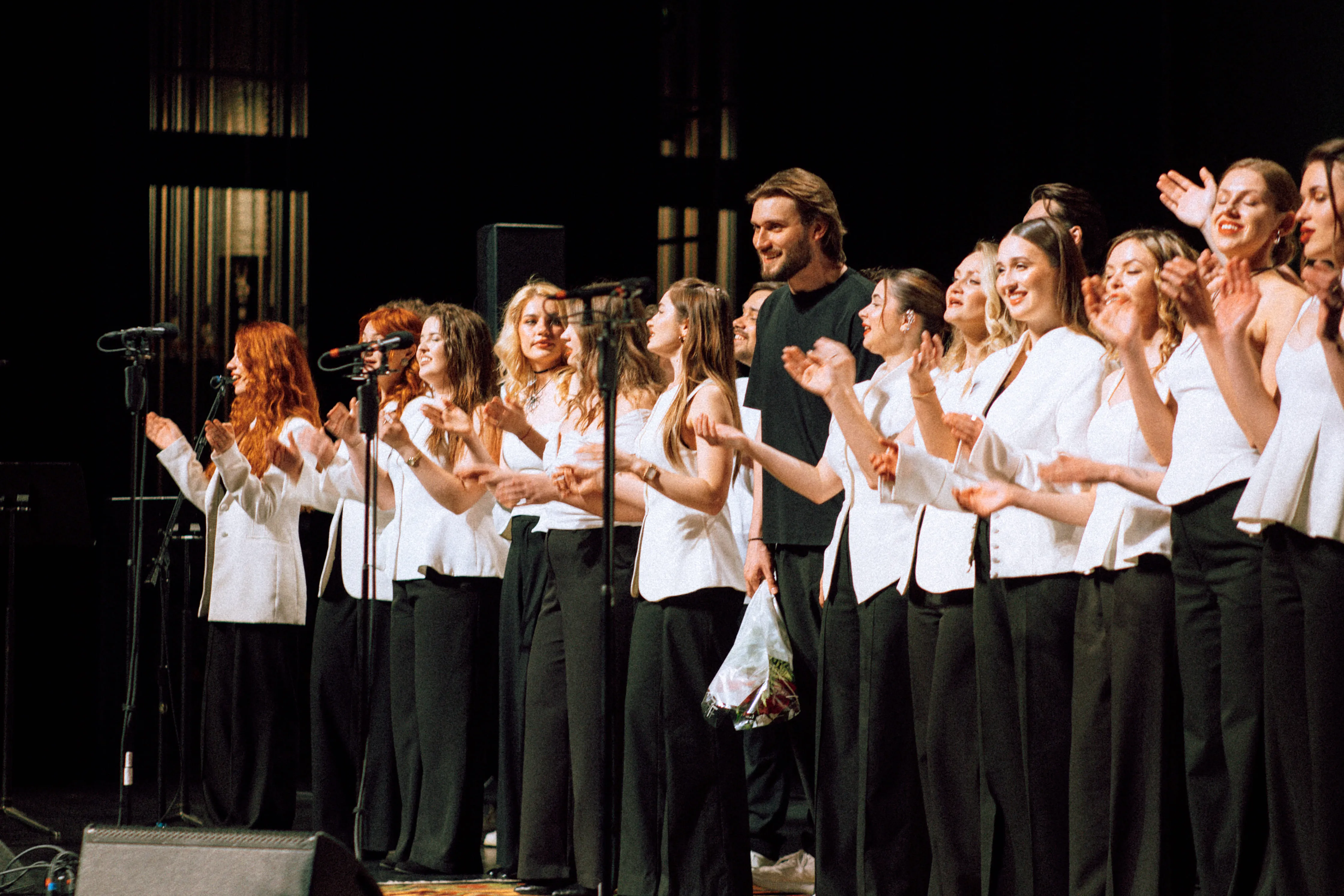 Choir "Homin" in Chicago: Singing about Love